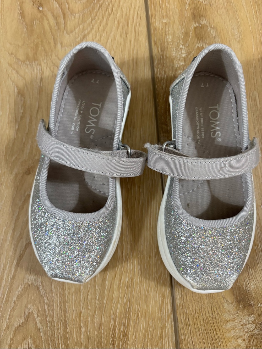 TOMS Girls Silver Glitter Mary Jane Sandals